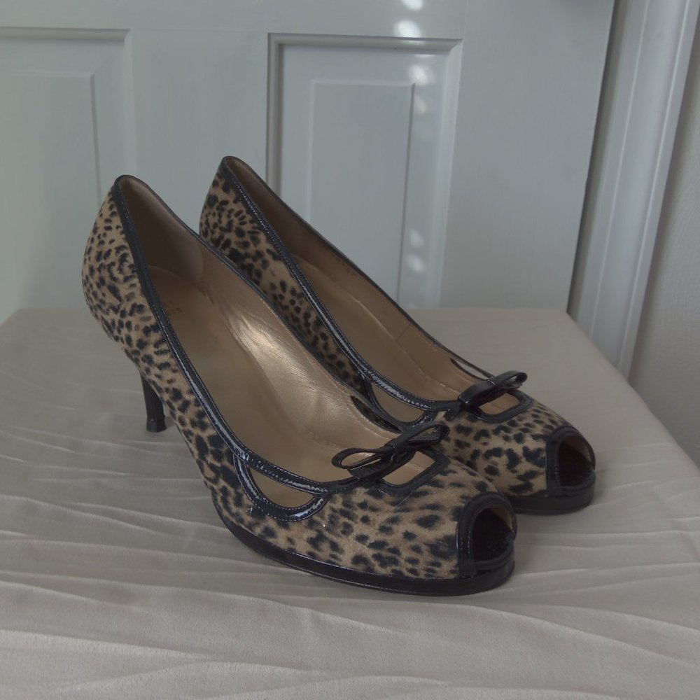 New Stuart Weitzman Leopard Print Peep Toe Pumps sz 8